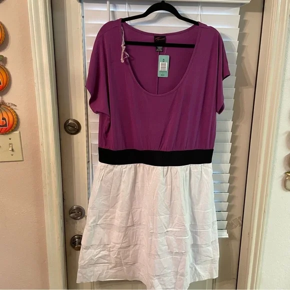 Torrid Dress NEW Purple and White Colorblock Dress Size 2 Torrid NWT - Picture 2 of 8